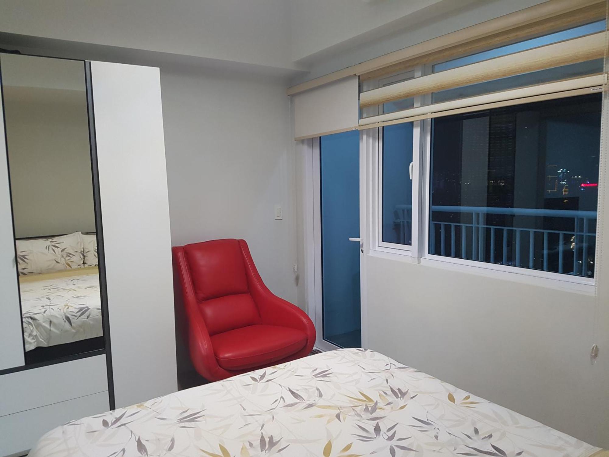 All At Jazz - Makati Serviced Apartments Макати Экстерьер фото