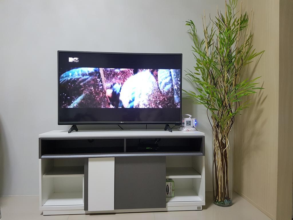 All At Jazz - Makati Serviced Apartments Макати Экстерьер фото