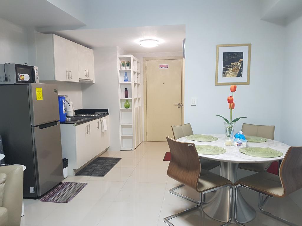 All At Jazz - Makati Serviced Apartments Макати Экстерьер фото