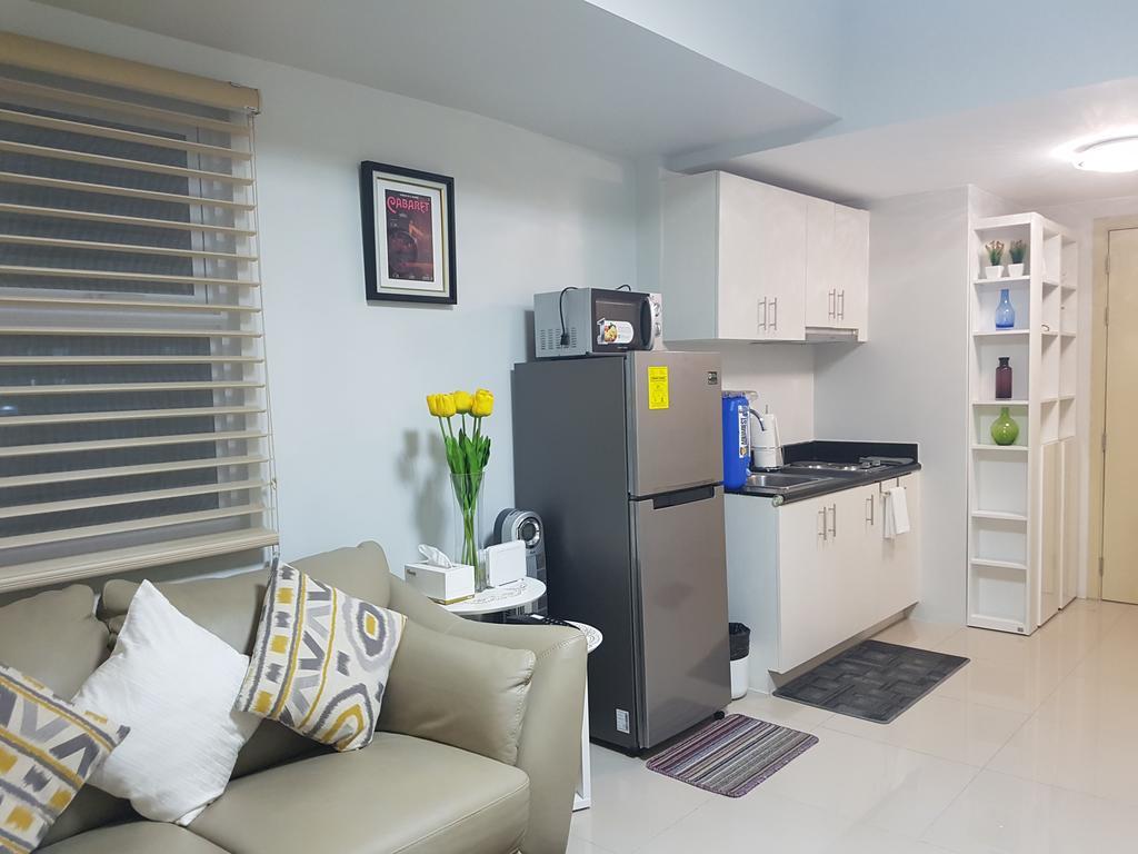 All At Jazz - Makati Serviced Apartments Макати Экстерьер фото